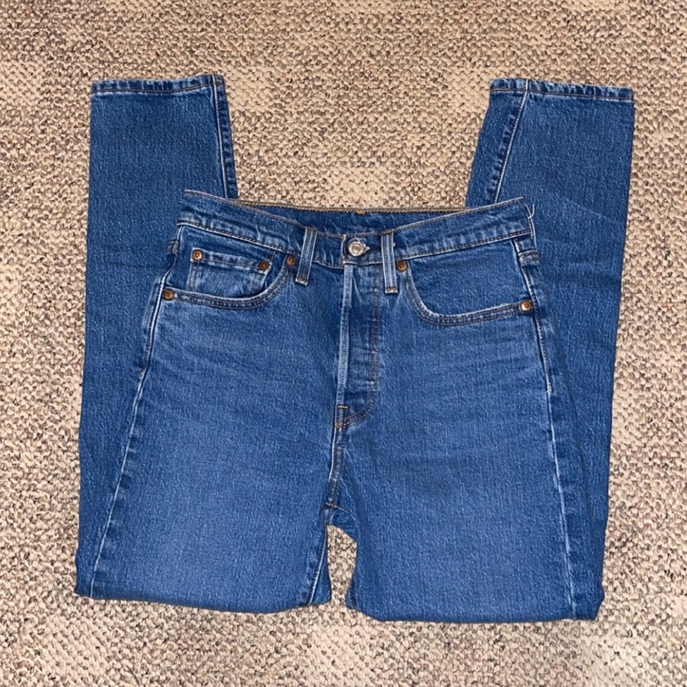 Levi 501 Jeans - Picture 2 of 3